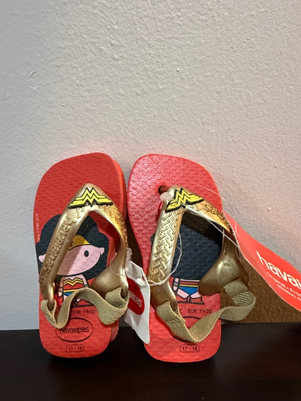 Havaianas Kids Red & Gold Wonder Girl Flip Flops
